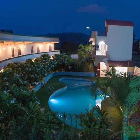 Corbett Ambience Resort Rāmnagar Exteriör bild